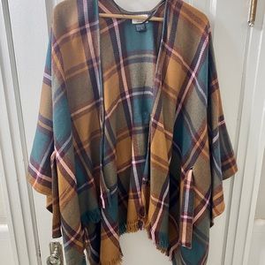 David & Young Plaid Poncho